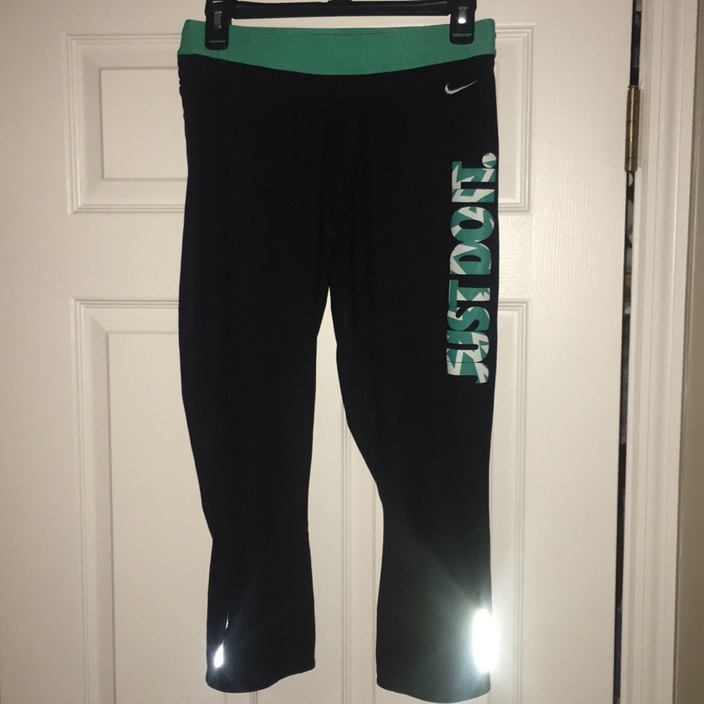 Nike cropped leggings
